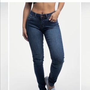 Barbell apparel jeans
